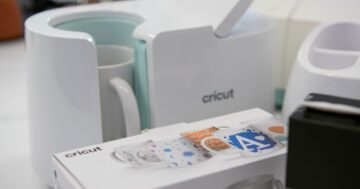 100均だけで作るスマホスタンド・小物入れDIY10選