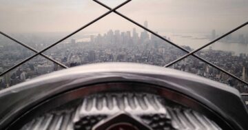 ハンドメイド素材の仕入れ先まとめ｜ネット通販・問屋・100均を使い分けて材料費を抑えるコツ